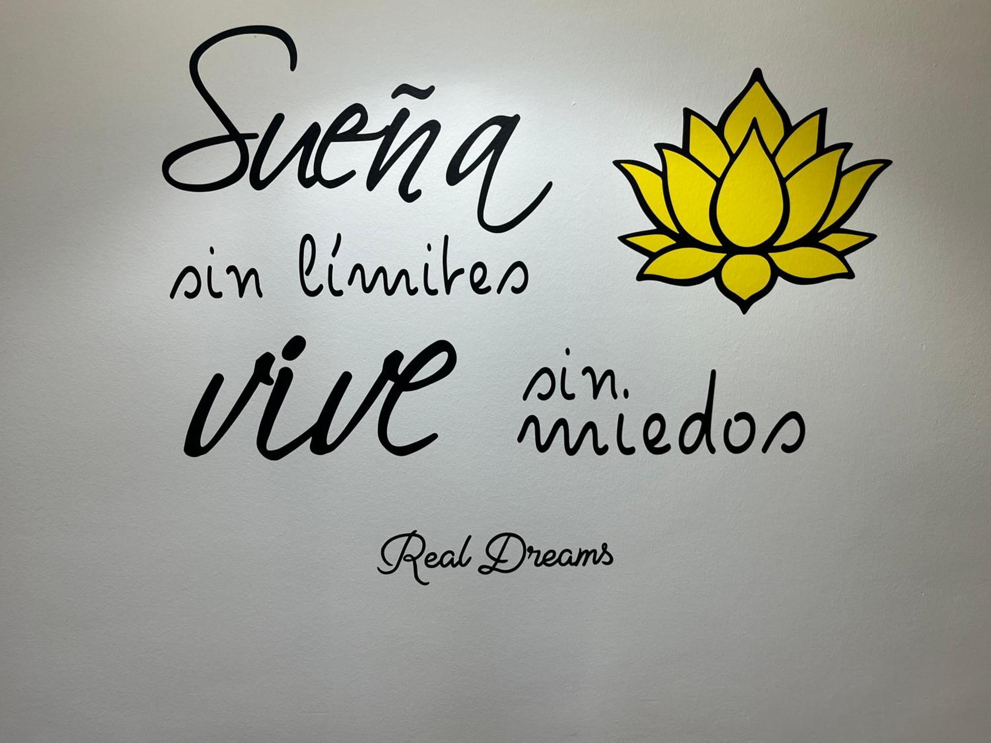 Real Dreams Apartment แซนต์ โจเม เดินเวจา ภายนอก รูปภาพ